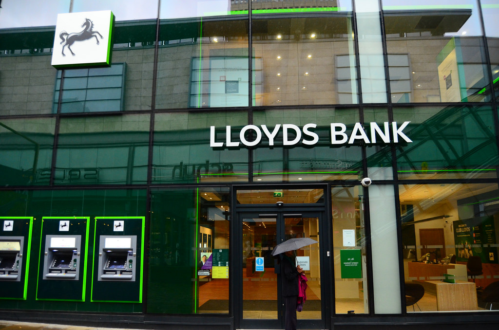 lloyds taulia partnership